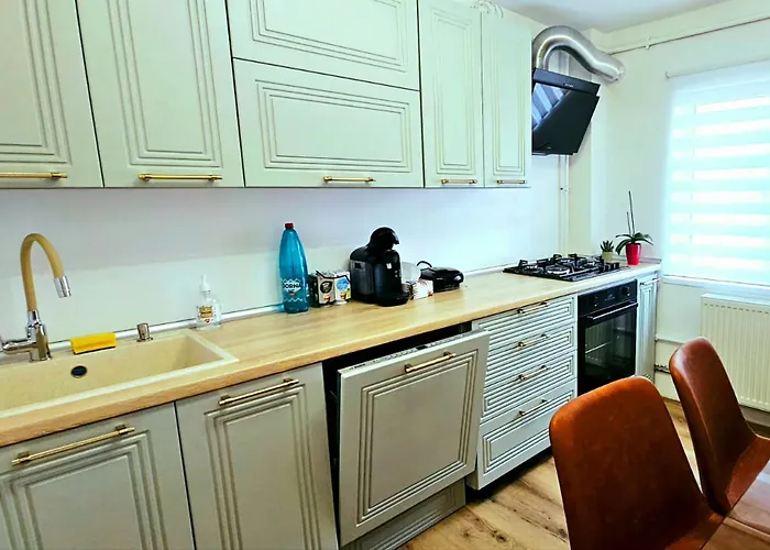 Kult By Ambassador Apartman